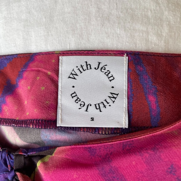 With Jéan Naomi Skirt in flamboyant Anthurium - Picture 7 of 7